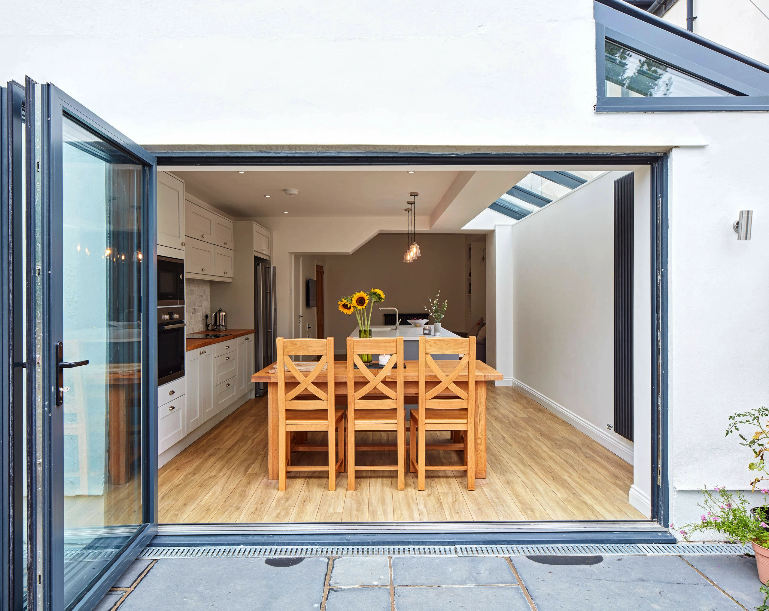 Side Return Kitchen Extension in E7, completed project photograph 3
