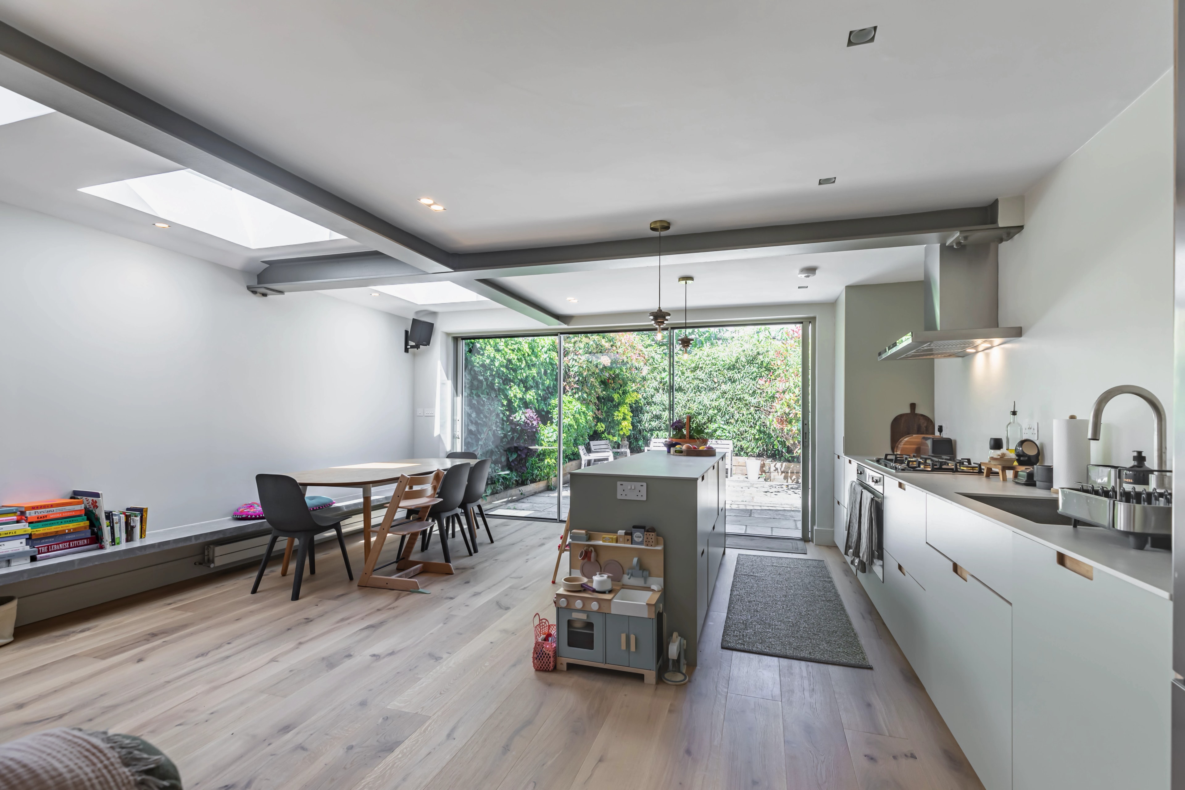 Whole-Home Renovation and Rear Extension in N19, completed project photograph 12