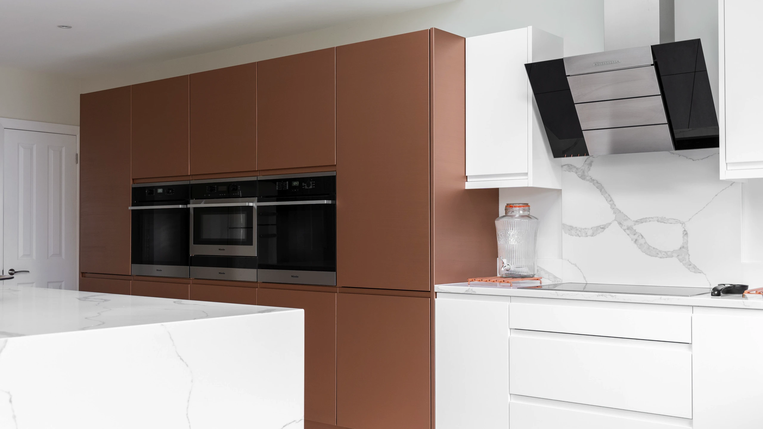 Modern Kitchen Renovation and Installation in E4, completed project photograph 2