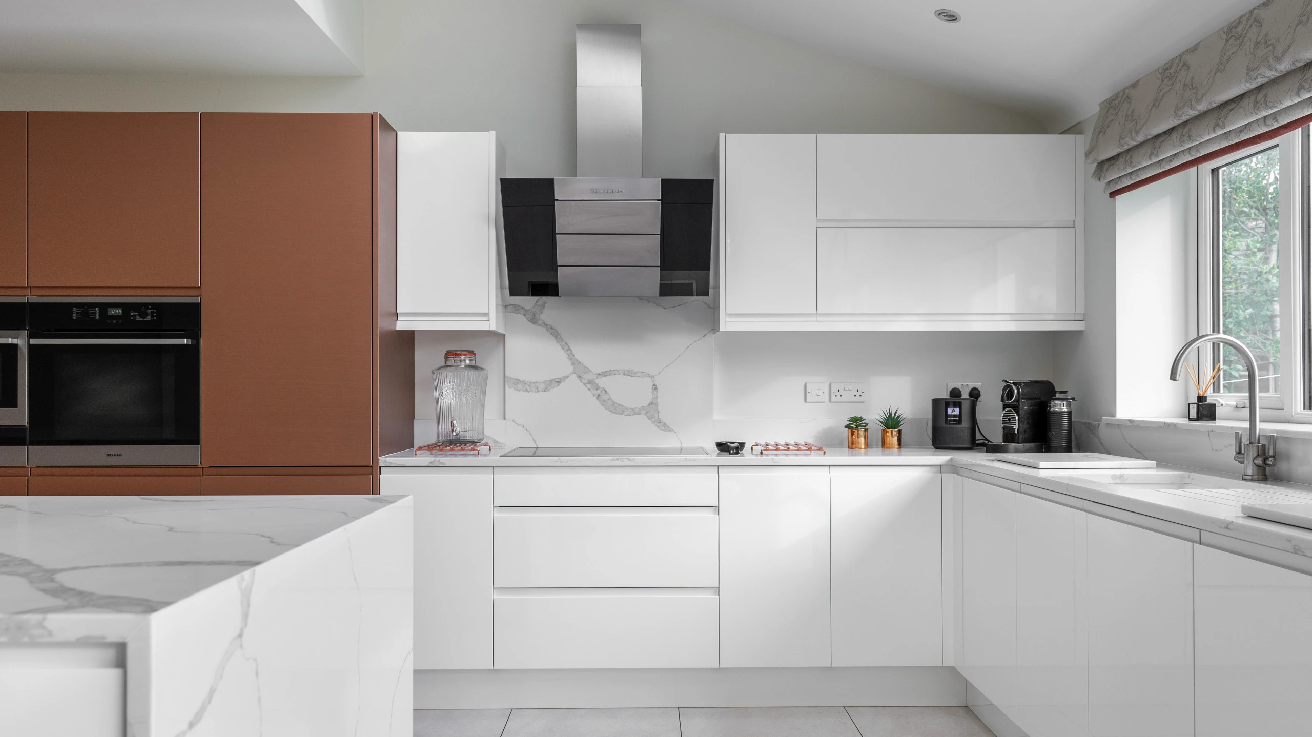 Modern Kitchen Renovation and Installation in E4, completed project photograph 4