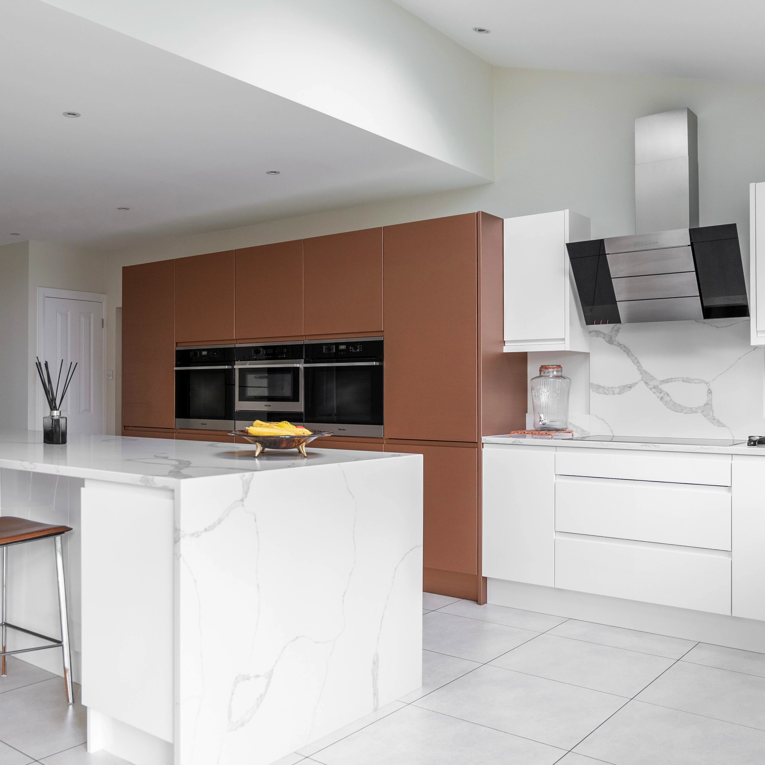 Modern Kitchen Renovation and Installation in E4, completed project photograph 5