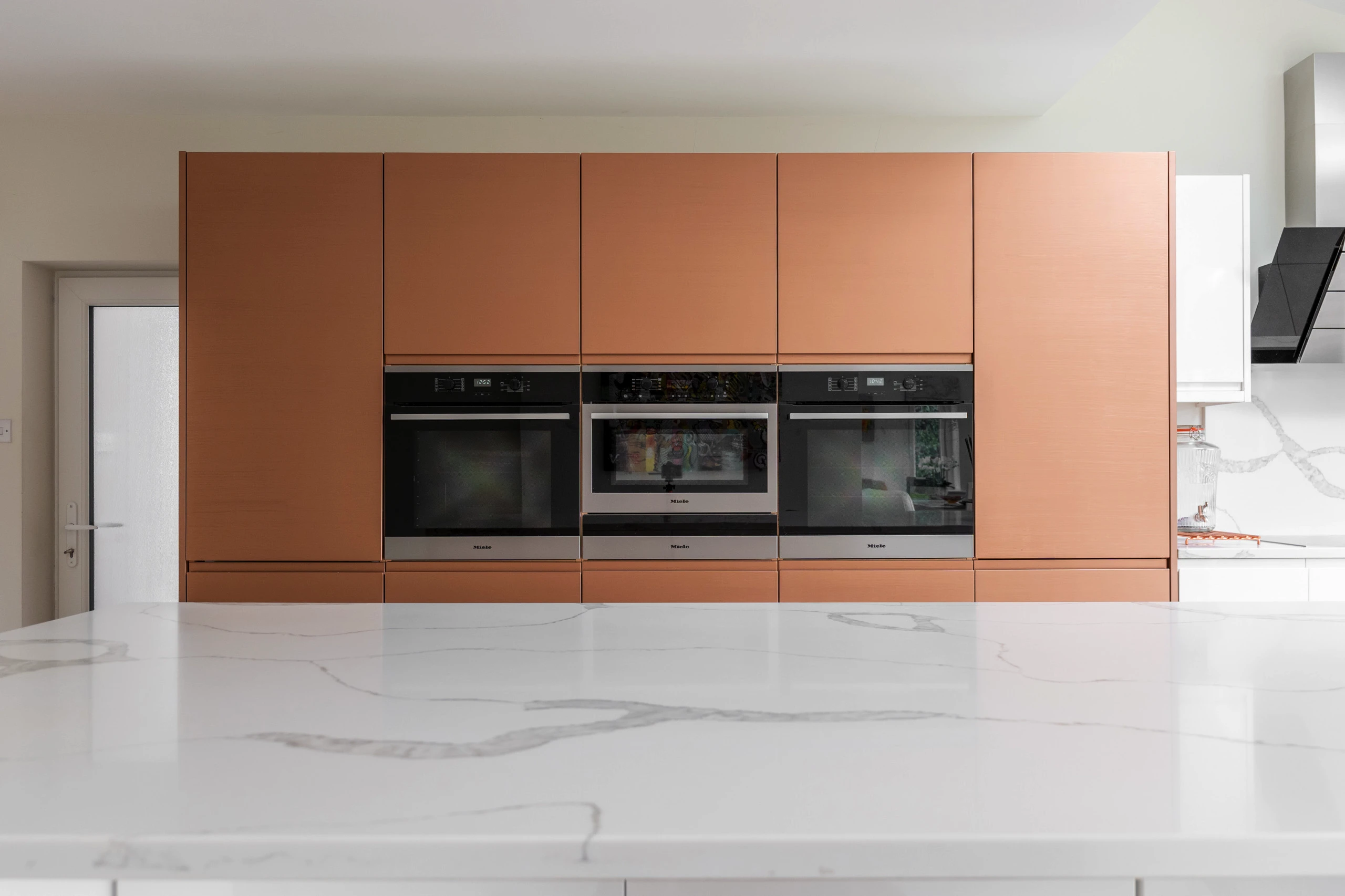 Modern Kitchen Renovation and Installation in E4, completed project photograph 7