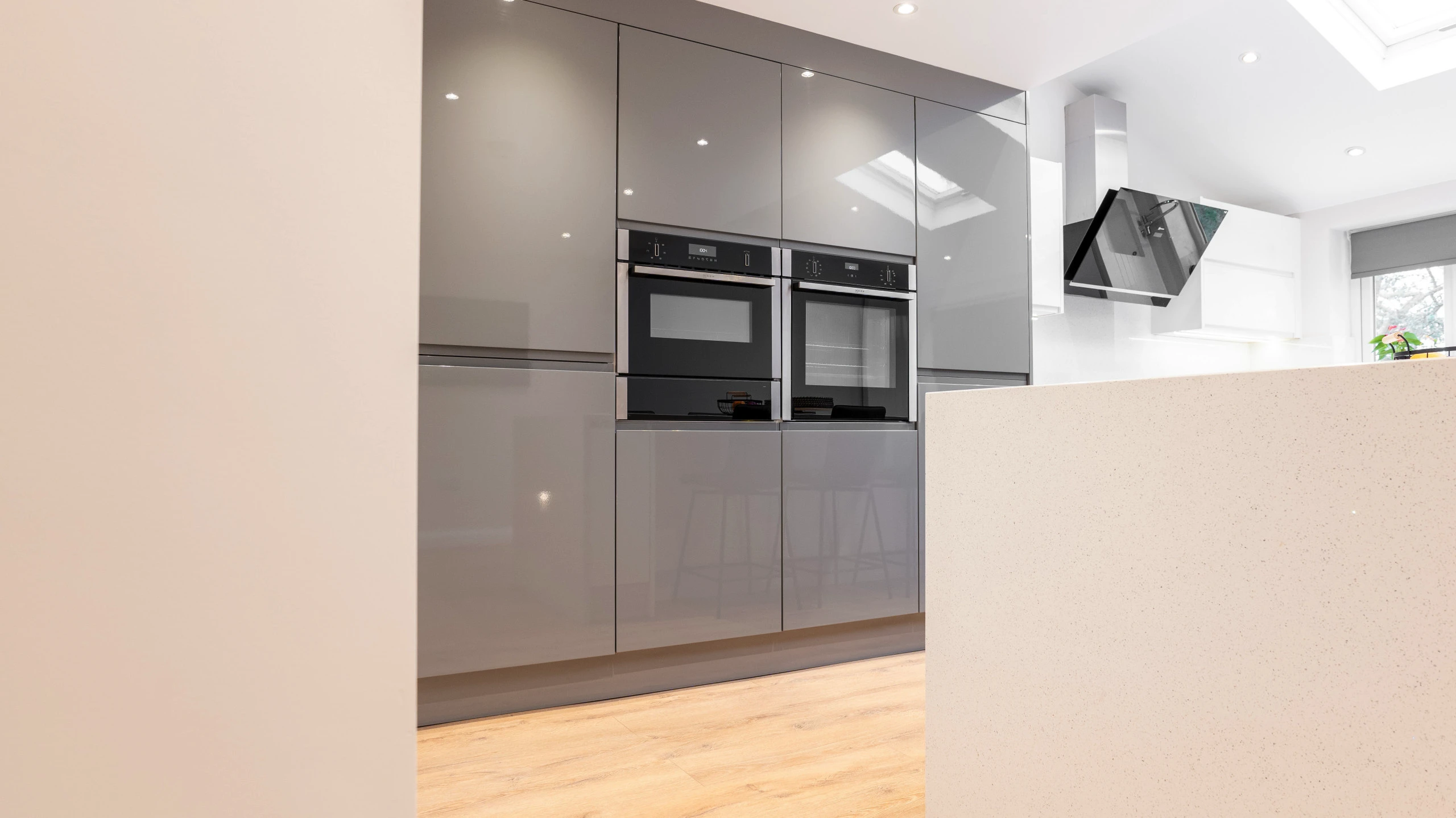 Kitchen Renovation and Installation in N16, completed project photograph 5