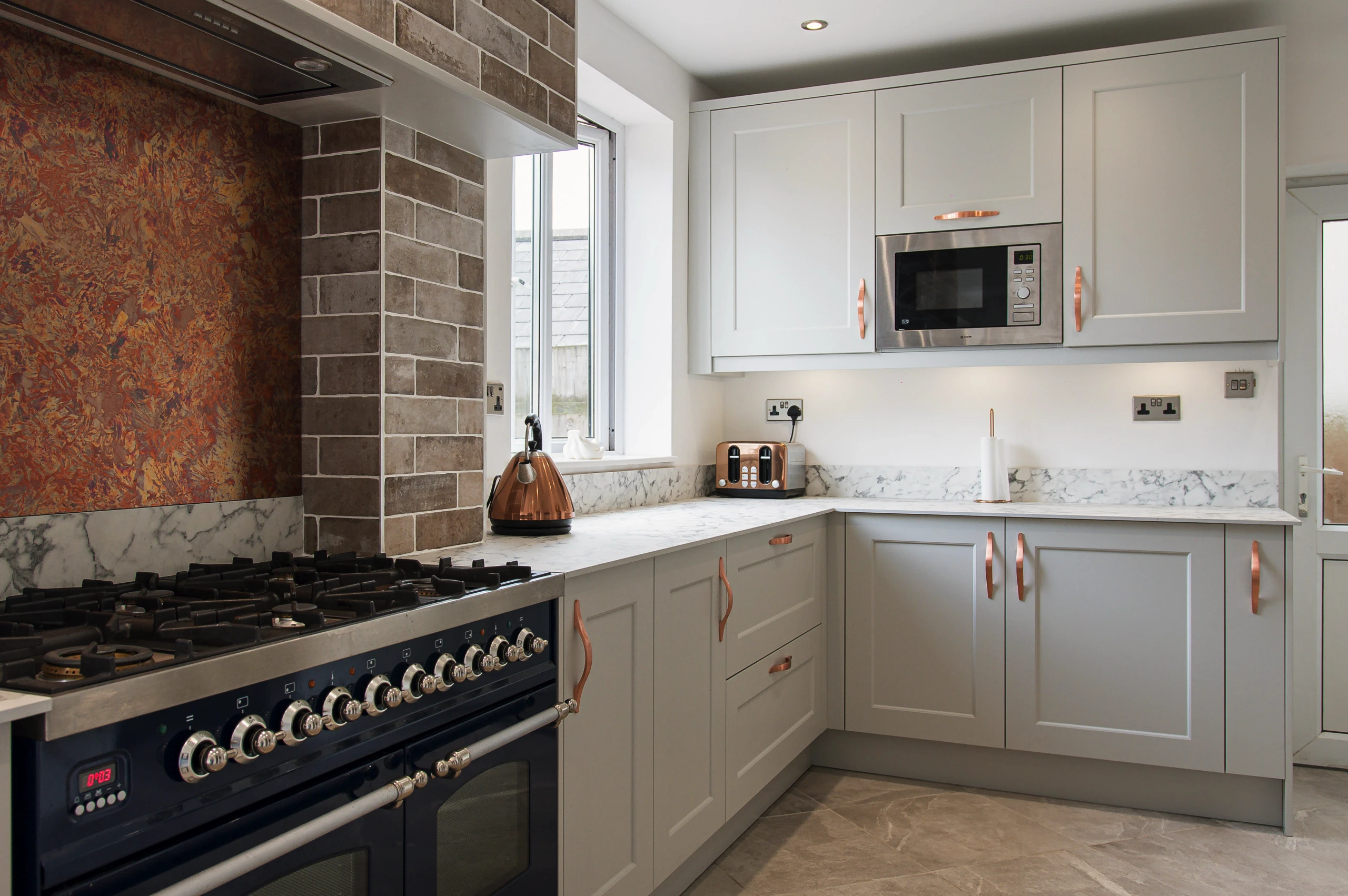 High-Spec Kitchen Renovation and Installation in E3, completed project photograph 4