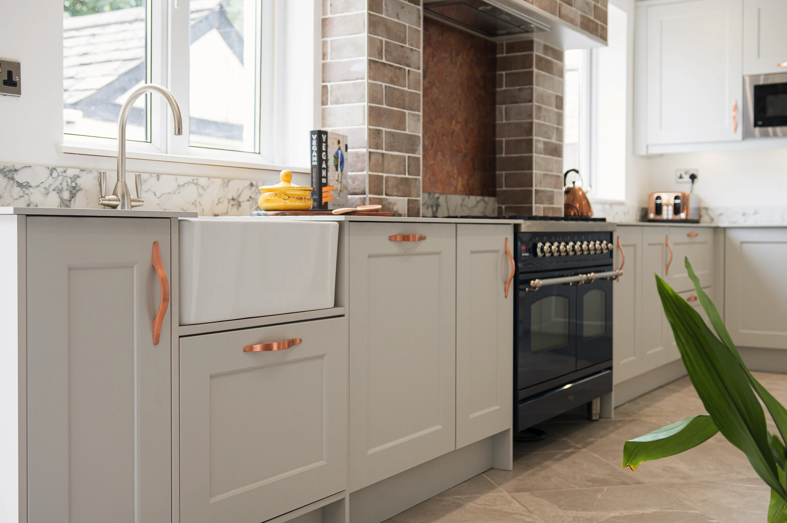 High-Spec Kitchen Renovation and Installation in E3, completed project photograph 5